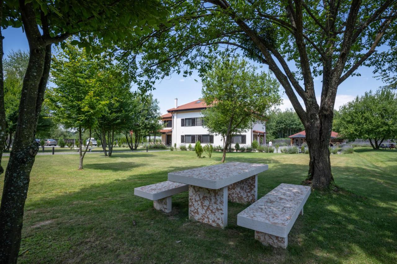 Pensiunea Negoiu Porumbacu de Sus Esterno foto