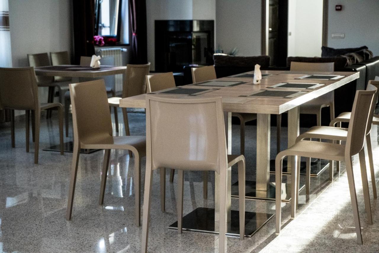 Pensiunea Negoiu Porumbacu de Sus Esterno foto